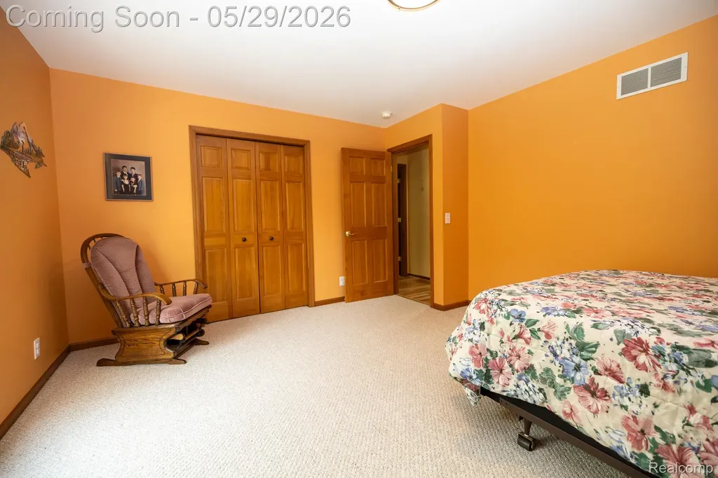 321 Elio Highland Charter Township MI 48357