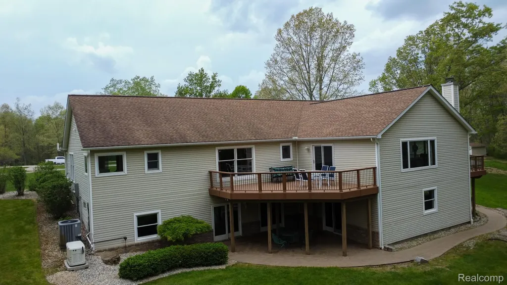 321 Elio Highland Charter Township MI 48357