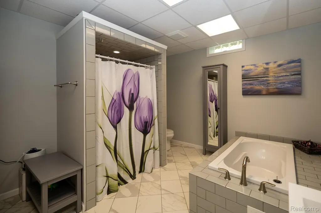 321 Elio Highland Charter Township MI 48357