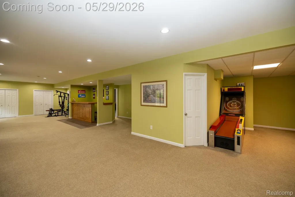 321 Elio Highland Charter Township MI 48357