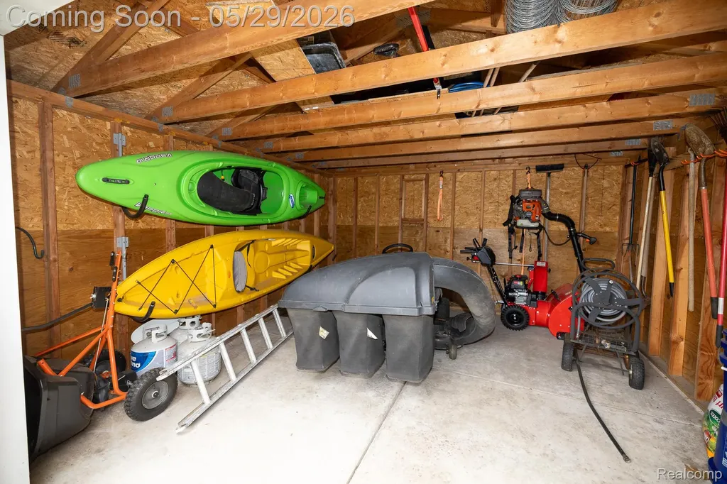 321 Elio Highland Charter Township MI 48357