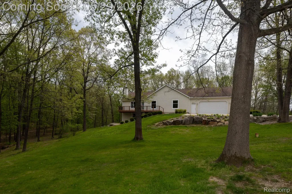 321 Elio Highland Charter Township MI 48357