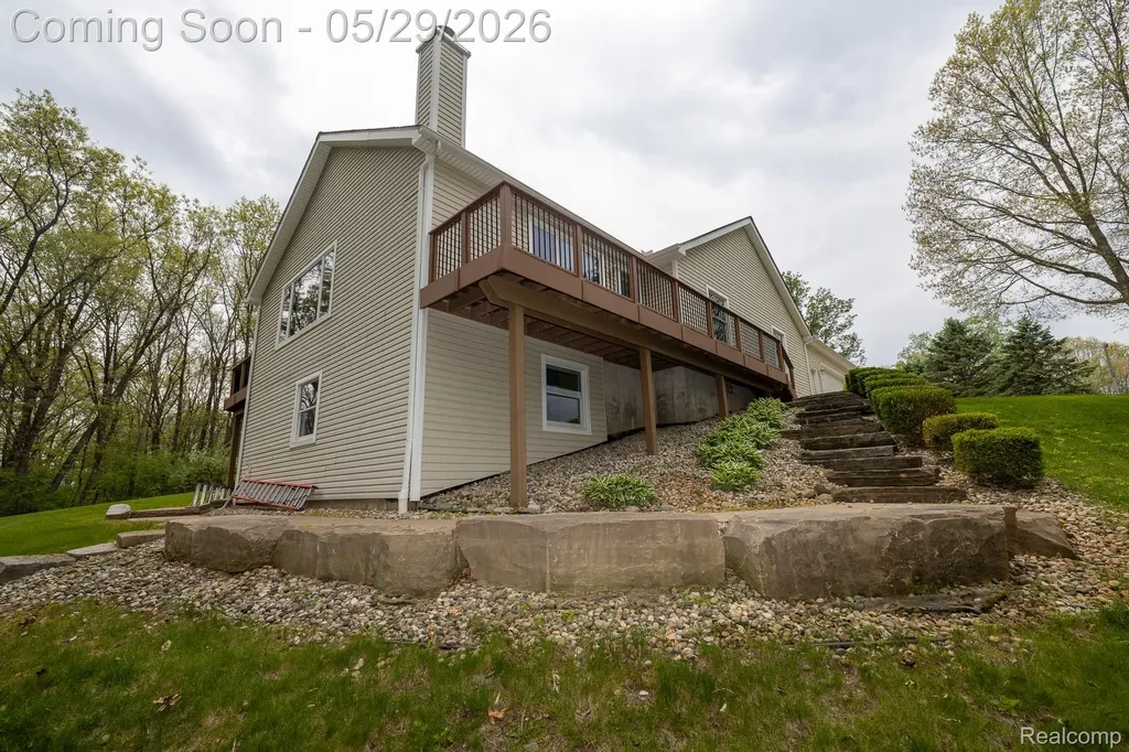 321 Elio Highland Charter Township MI 48357