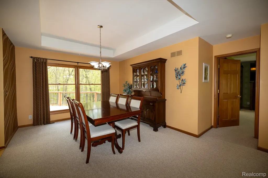 321 Elio Highland Charter Township MI 48357