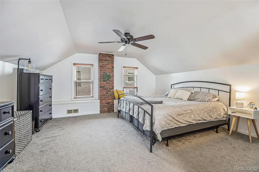 417 Helene Avenue Royal Oak City MI 48067