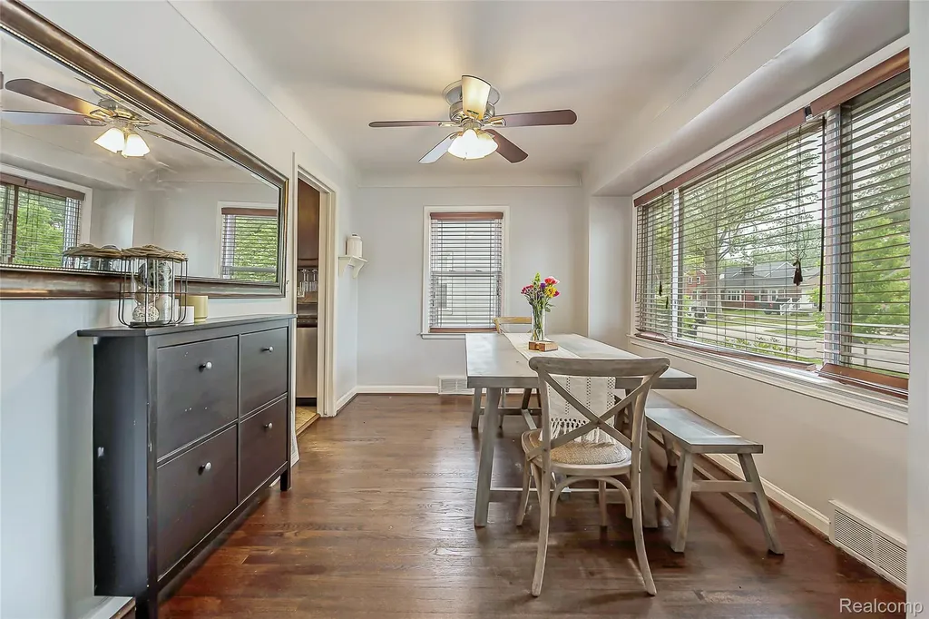 417 Helene Avenue Royal Oak City MI 48067