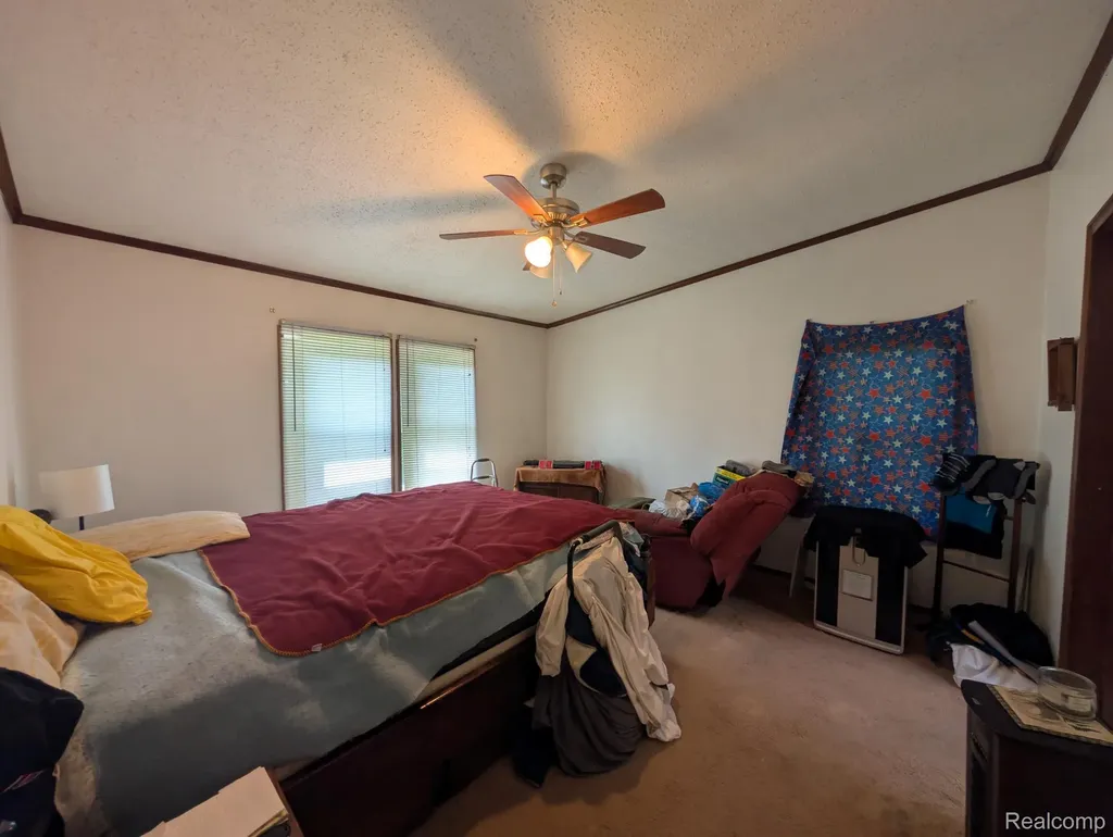 11410 N Lake Drive Fenton City MI 48430