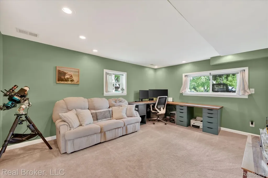6551 Duffield Street West Bloomfield Charter Township MI 48324