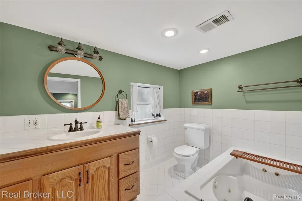 6551 Duffield Street West Bloomfield Charter Township MI 48324