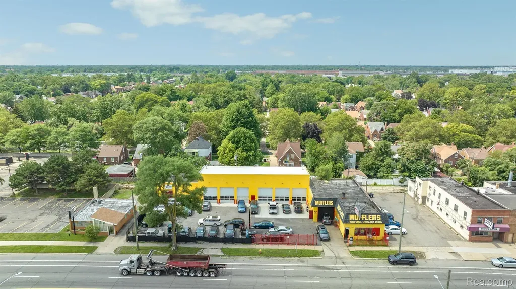 19989 Van Dyke Street Detroit City MI 48234