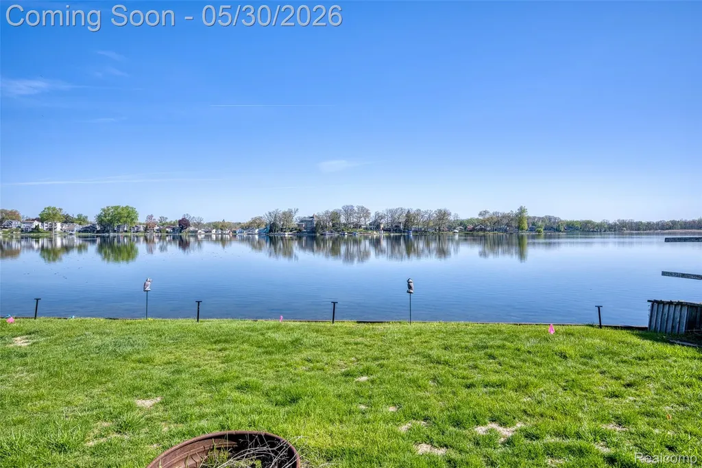 10094 Elizabeth Lake Road White Lake Charter Township MI 48386