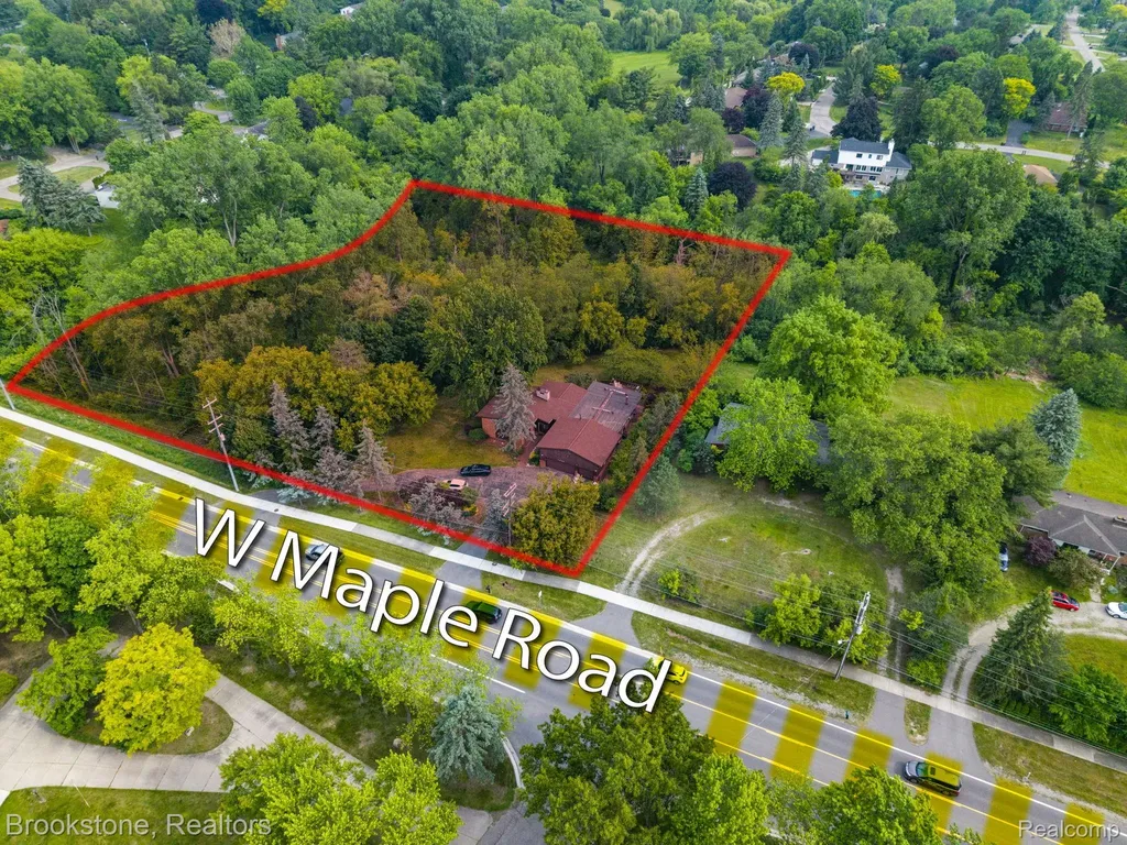4665 W Maple Road Bloomfield Hills City MI 48301