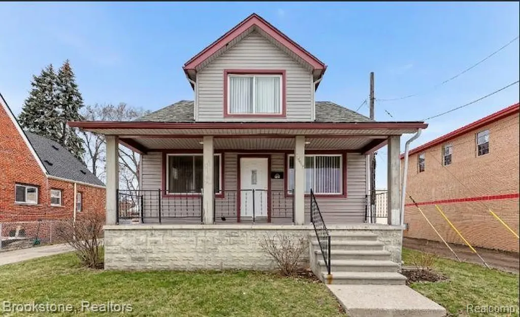 7645 Fisher Avenue Warren City MI 48091