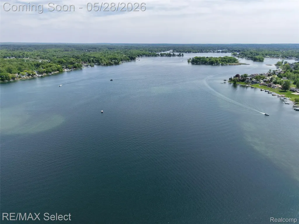 11476 Moffett Court Fenton Charter Township MI 48430