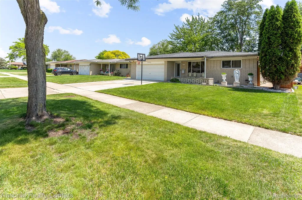 37050 Calka Drive Sterling Heights City MI 48310