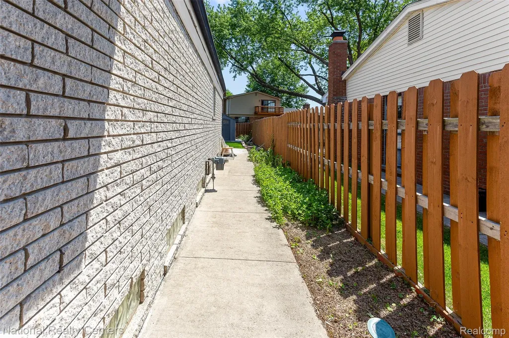 37050 Calka Drive Sterling Heights City MI 48310