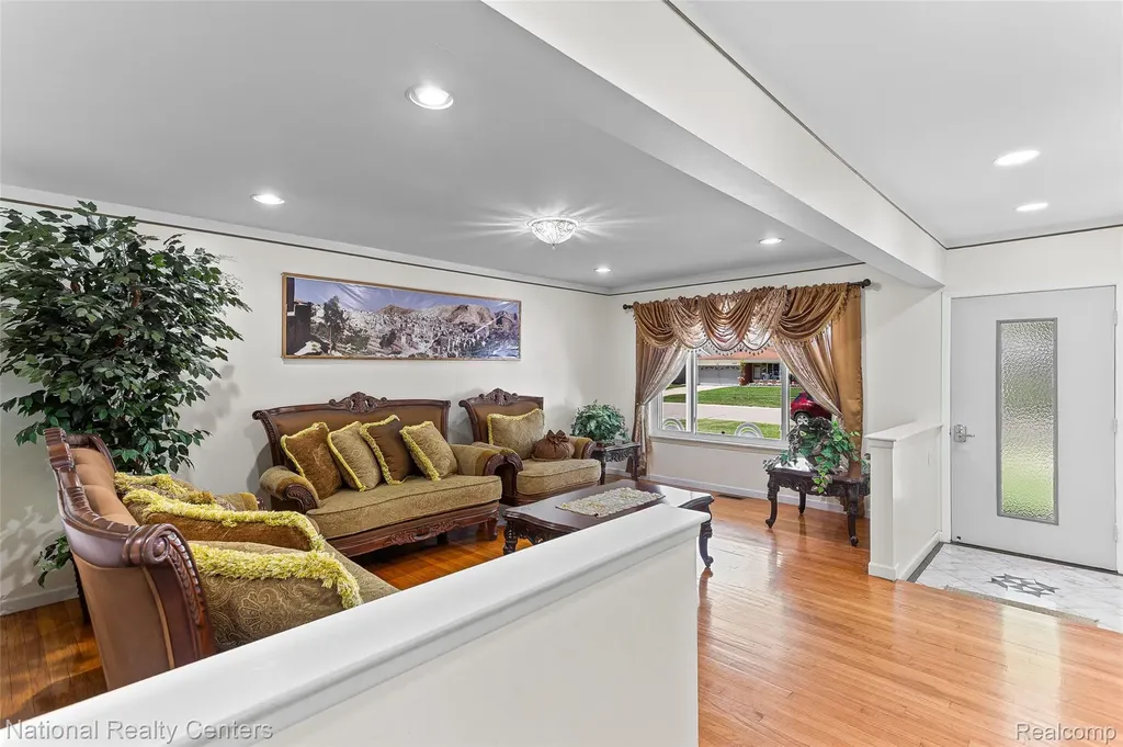 37050 Calka Drive Sterling Heights City MI 48310