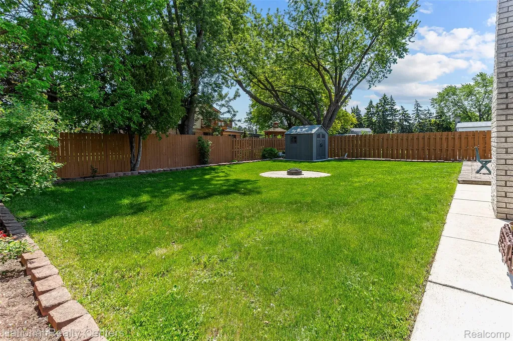 37050 Calka Drive Sterling Heights City MI 48310