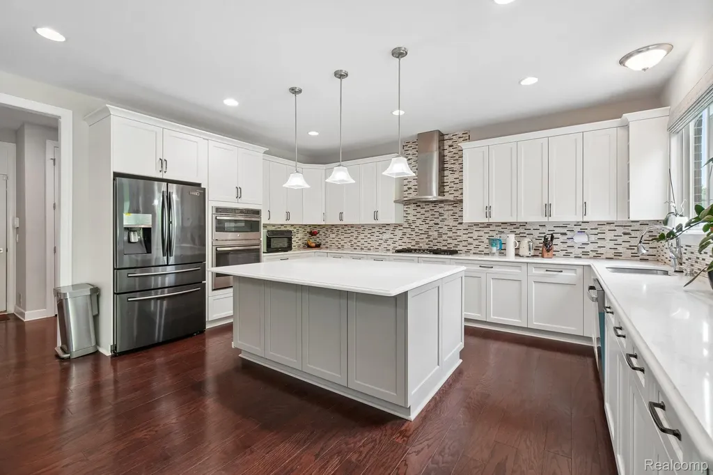 47566 Alpine Drive Novi City MI 48374