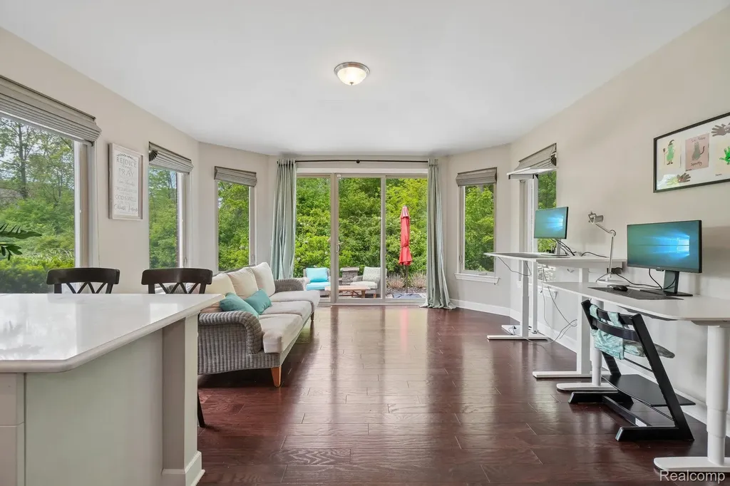 47566 Alpine Drive Novi City MI 48374