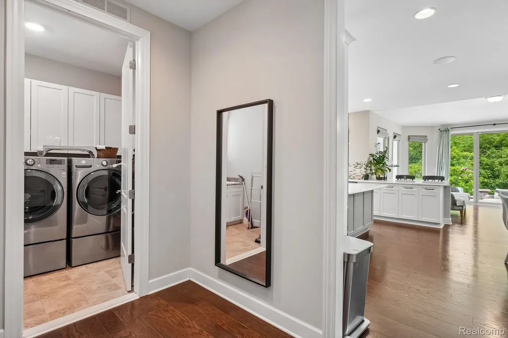 47566 Alpine Drive Novi City MI 48374