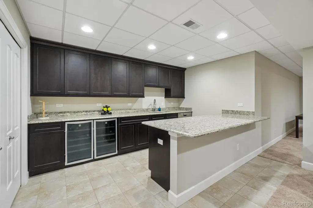 47566 Alpine Drive Novi City MI 48374