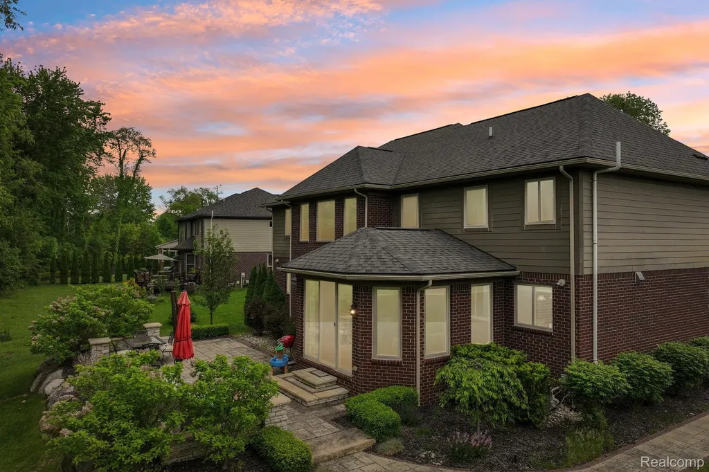 47566 Alpine Drive Novi City MI 48374