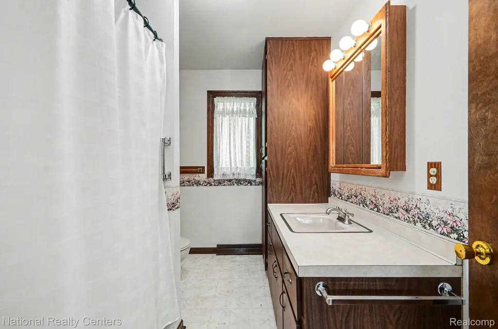 791 Kline Road Oakland Charter Township MI 48363