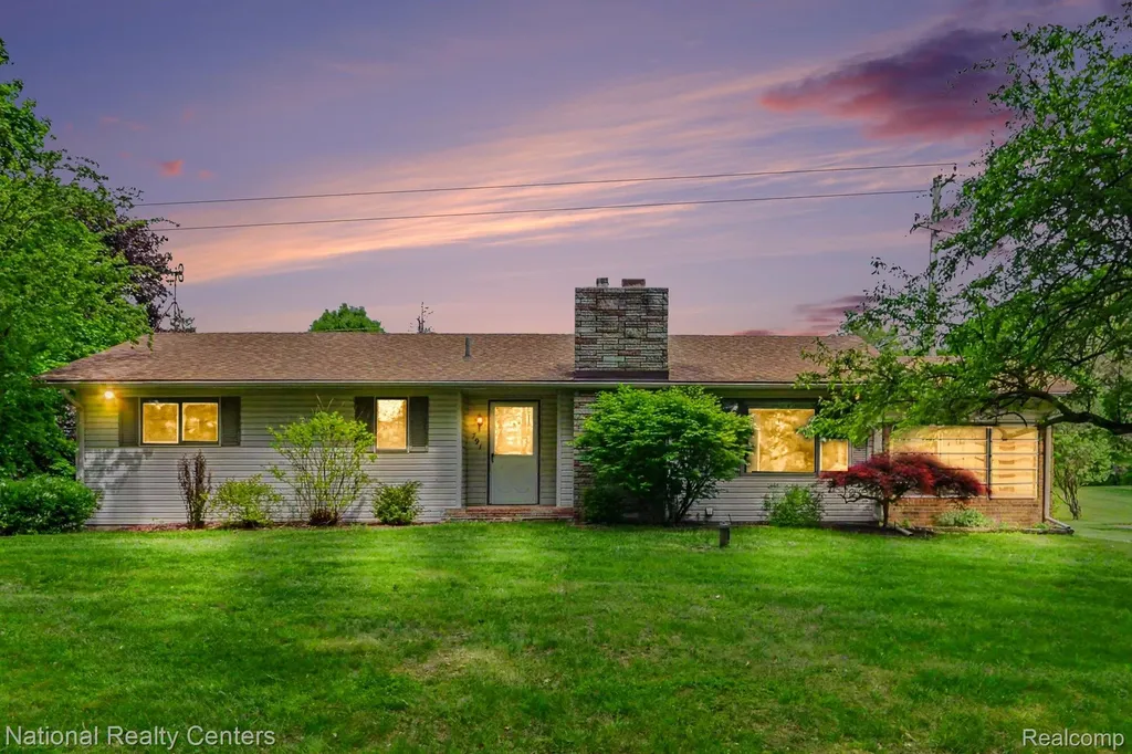 791 Kline Road Oakland Charter Township MI 48363