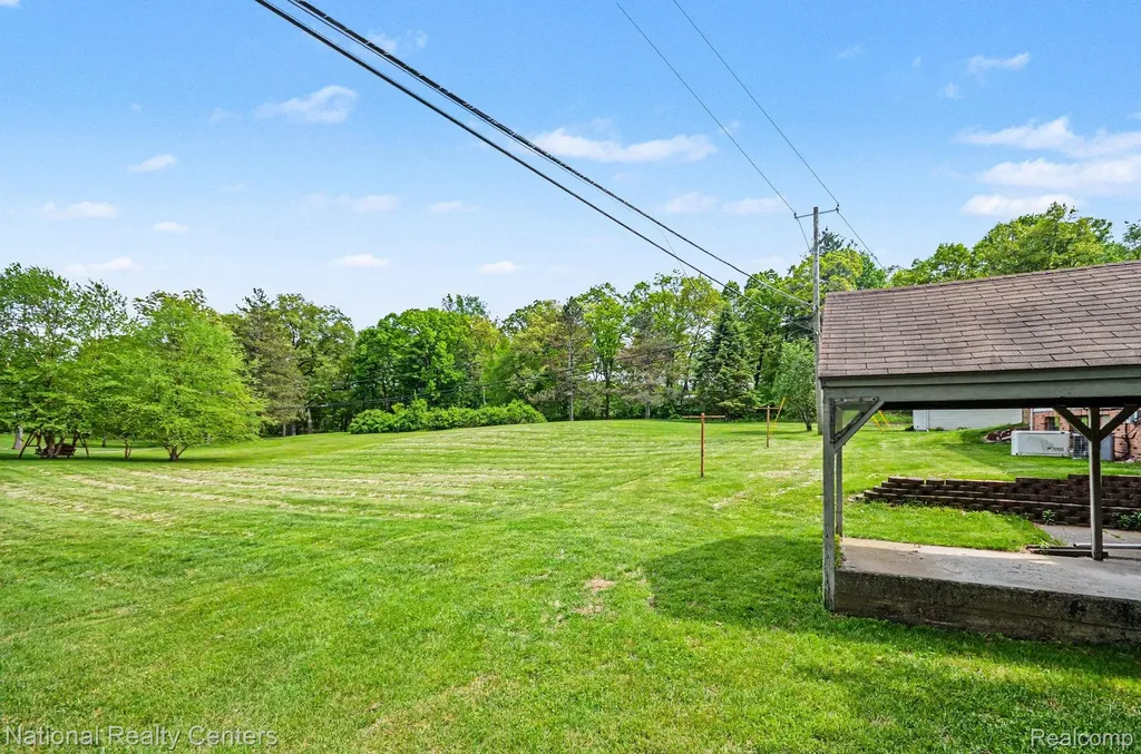 791 Kline Road Oakland Charter Township MI 48363