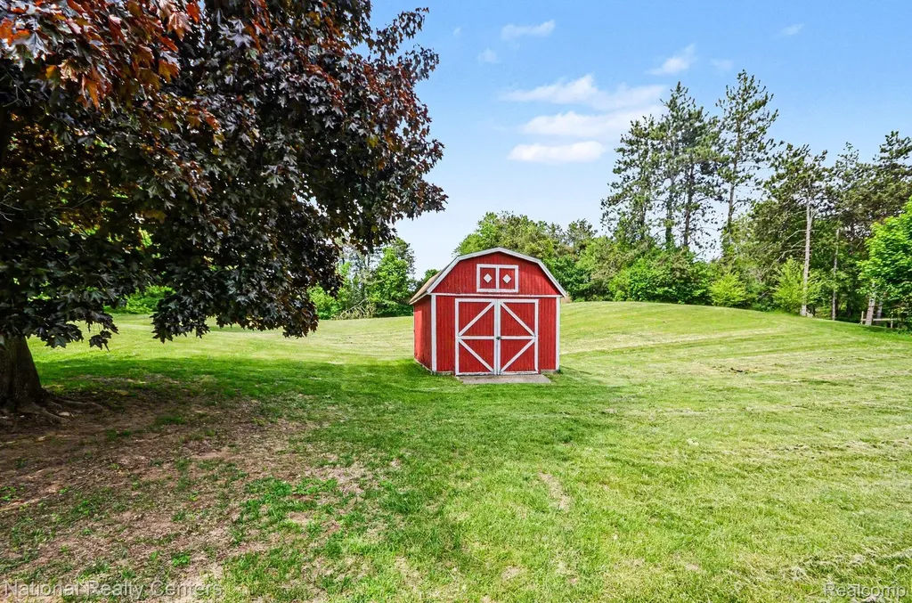 791 Kline Road Oakland Charter Township MI 48363