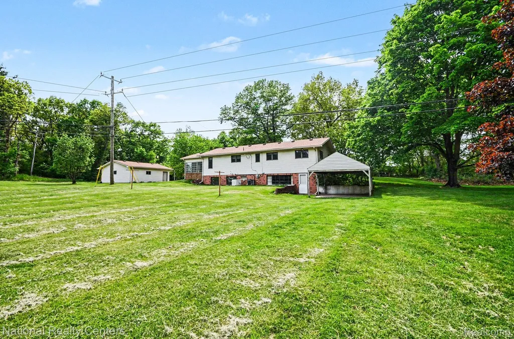 791 Kline Road Oakland Charter Township MI 48363