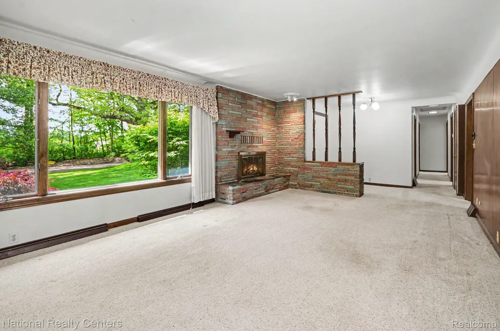 791 Kline Road Oakland Charter Township MI 48363