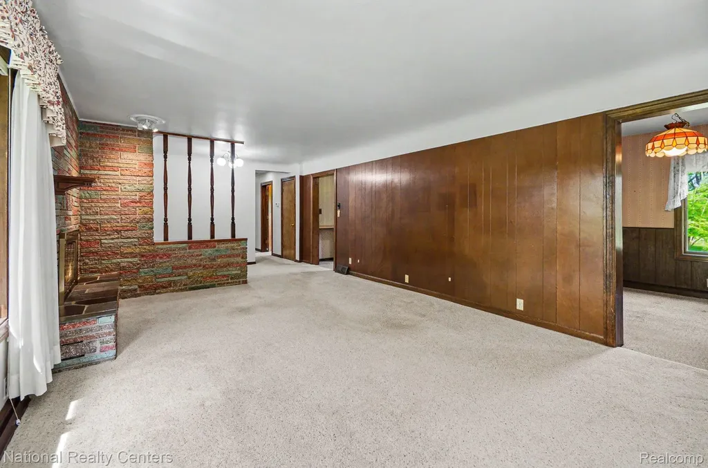 791 Kline Road Oakland Charter Township MI 48363