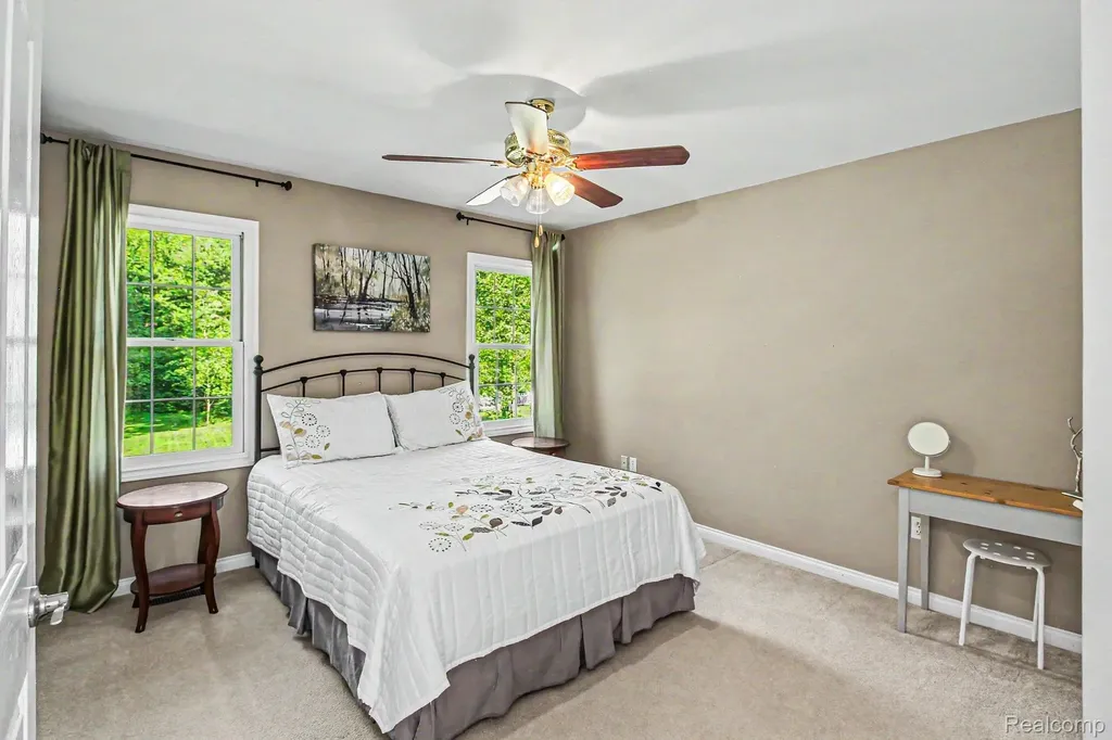 9367 Wildflower Way Springfield Charter Township MI 48350