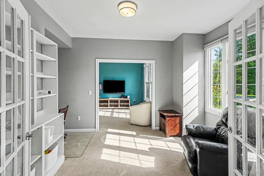 9367 Wildflower Way Springfield Charter Township MI 48350