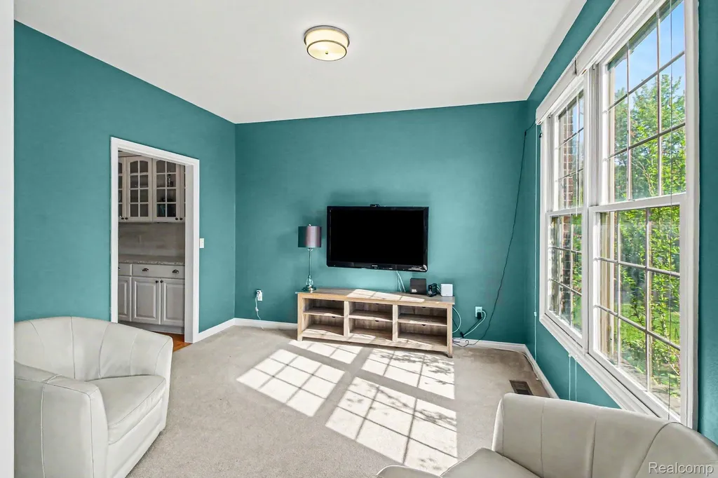 9367 Wildflower Way Springfield Charter Township MI 48350