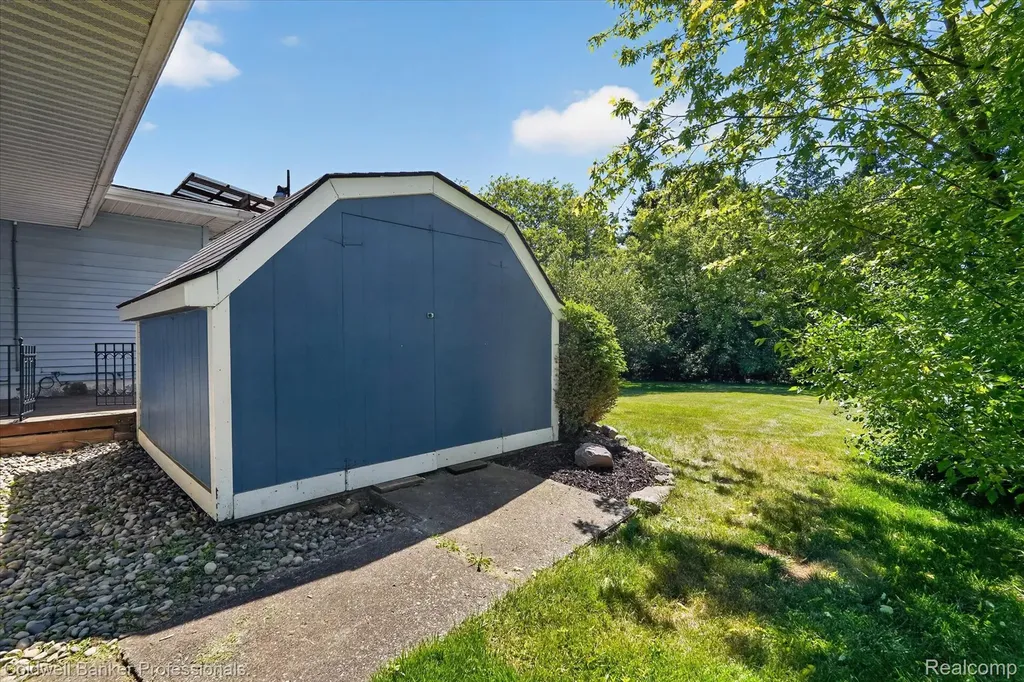 6076 Wild Turkey Road Grand Blanc Charter Township MI 48439