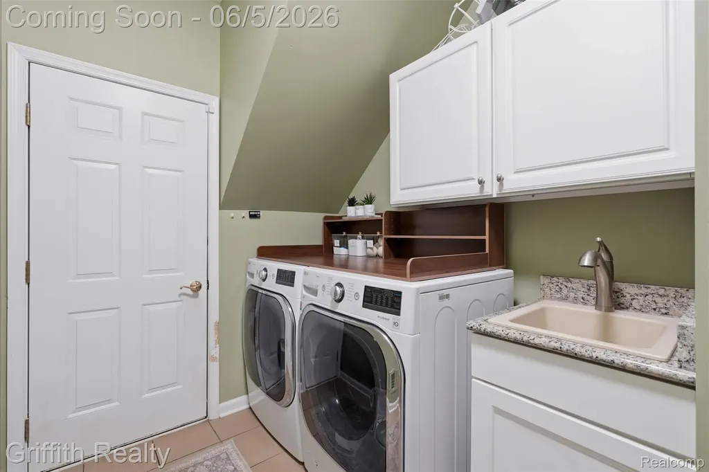 1543 Fairfax Court Milford Charter Township MI 48380