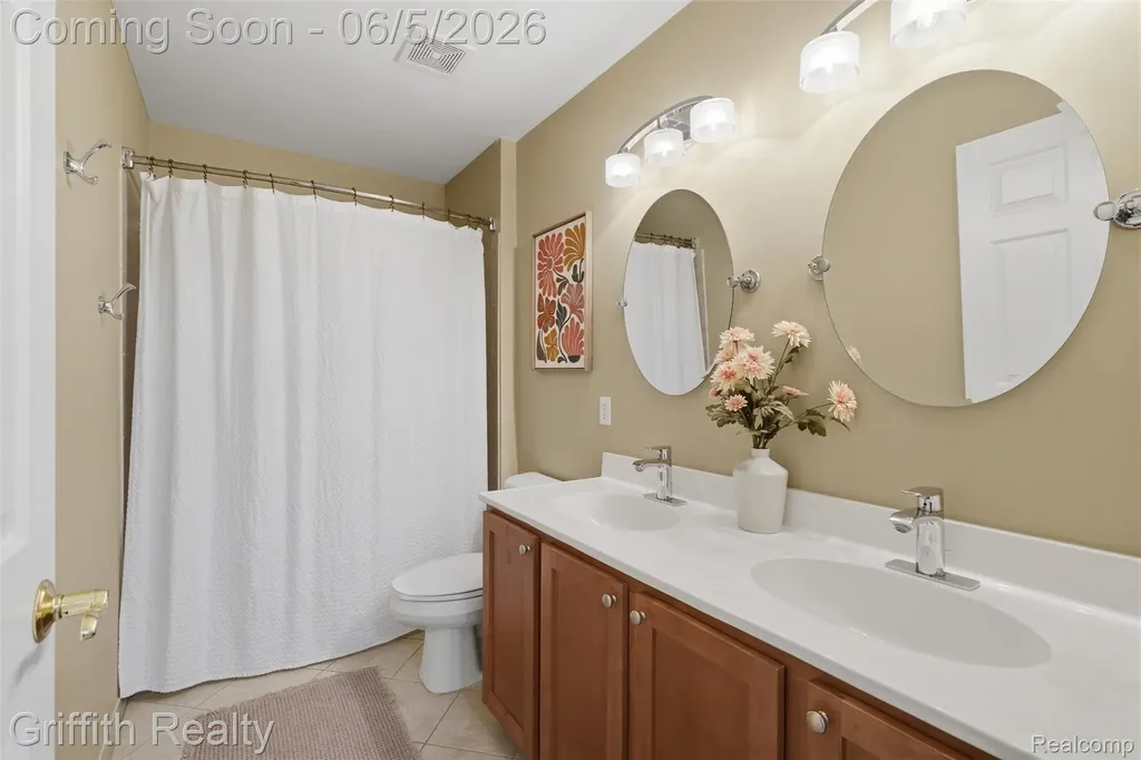 1543 Fairfax Court Milford Charter Township MI 48380