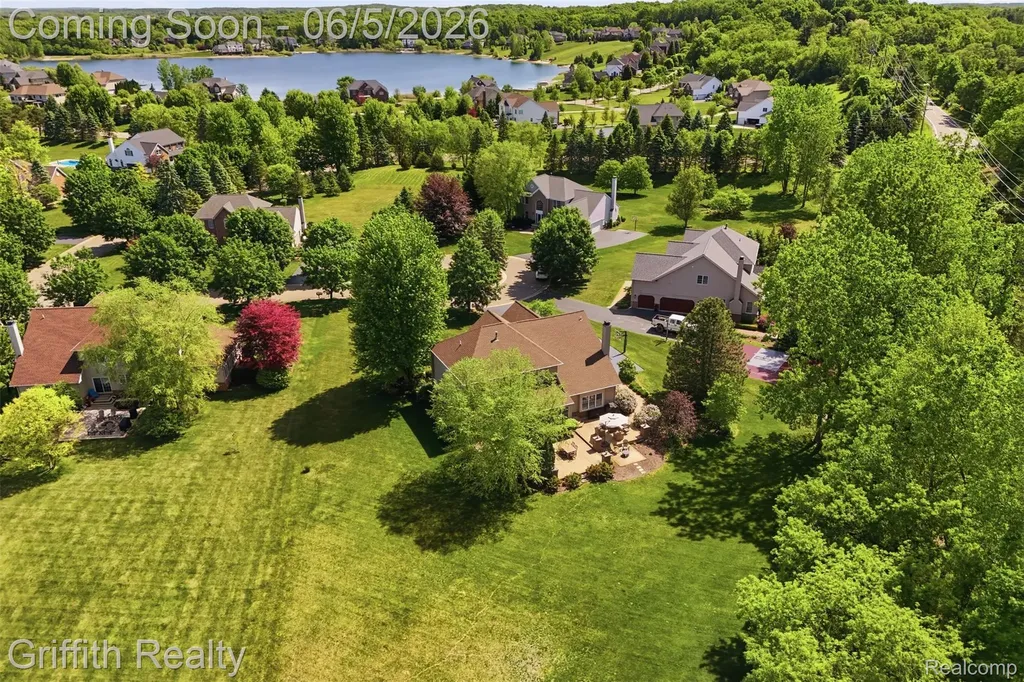1543 Fairfax Court Milford Charter Township MI 48380