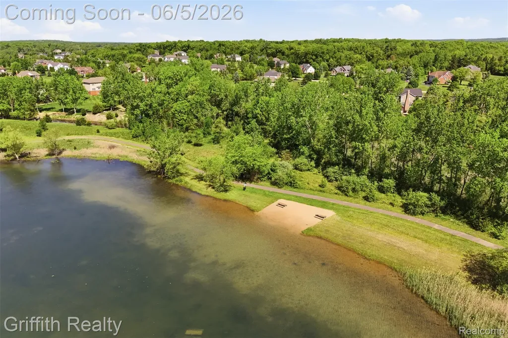 1543 Fairfax Court Milford Charter Township MI 48380