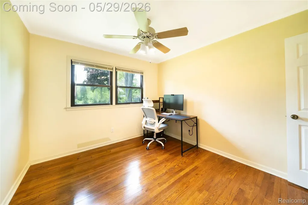 7806 Circle Boulevard West Bloomfield Charter Township MI 48323