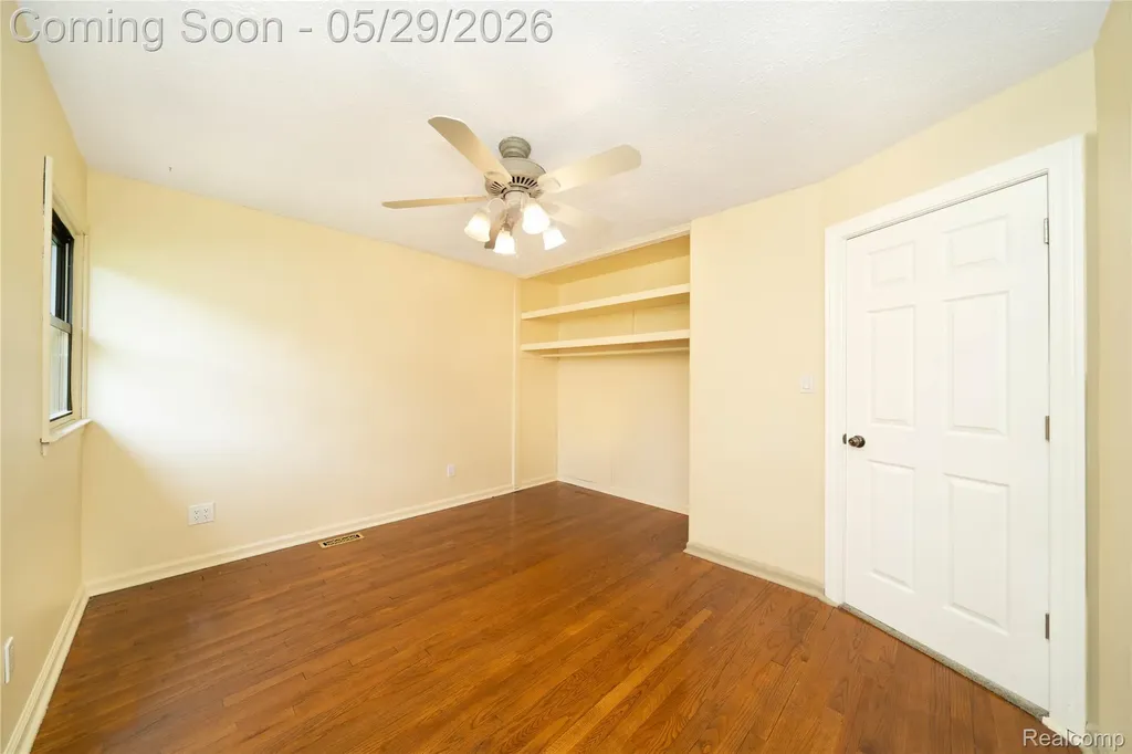 7806 Circle Boulevard West Bloomfield Charter Township MI 48323