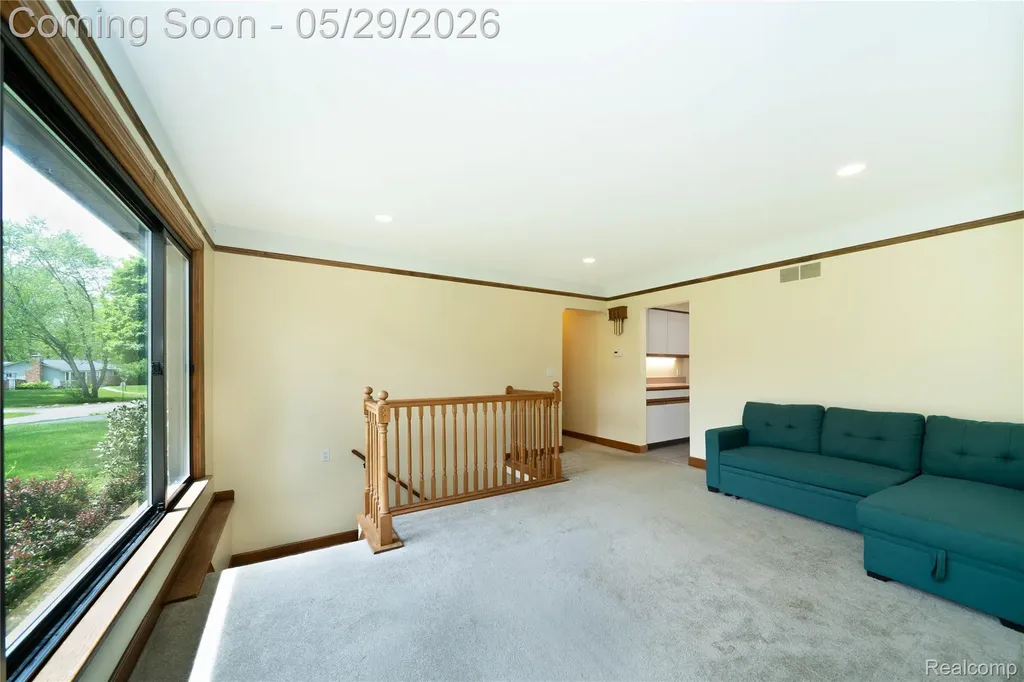 7806 Circle Boulevard West Bloomfield Charter Township MI 48323