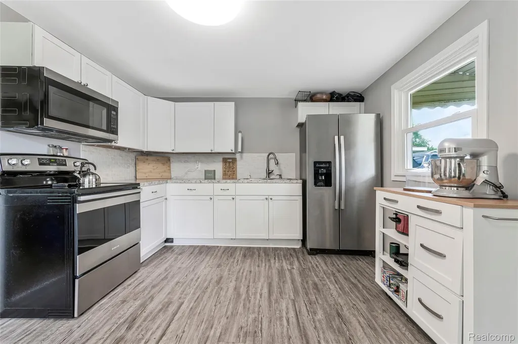 4431 E Mount Morris Road Genesee Charter Township MI 48458