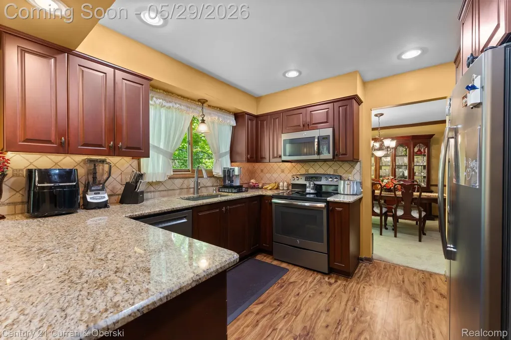 44962 Steeple Path Novi City MI 48375