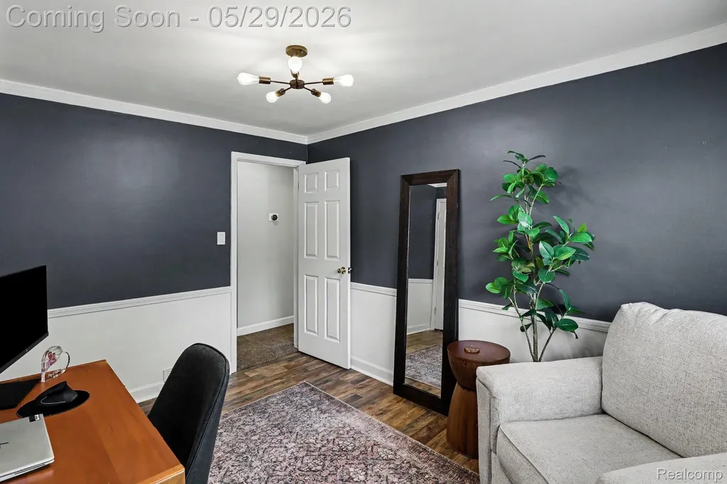 332 E Parker Avenue Madison Heights City MI 48071