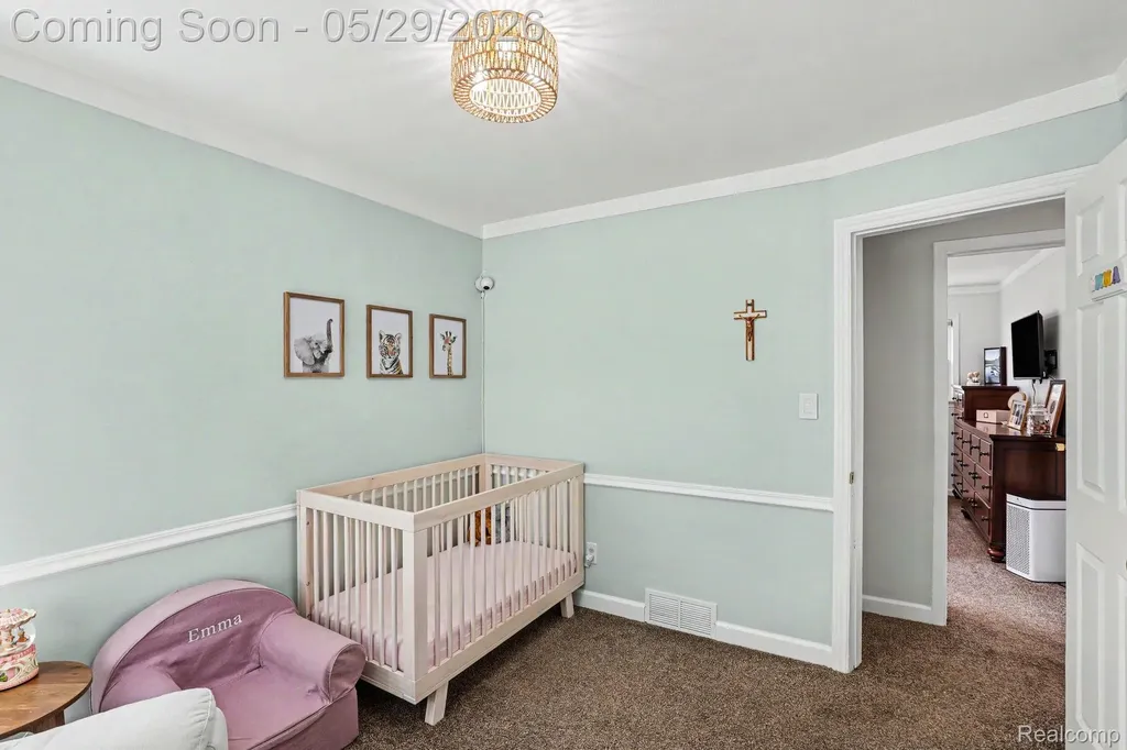 332 E Parker Avenue Madison Heights City MI 48071