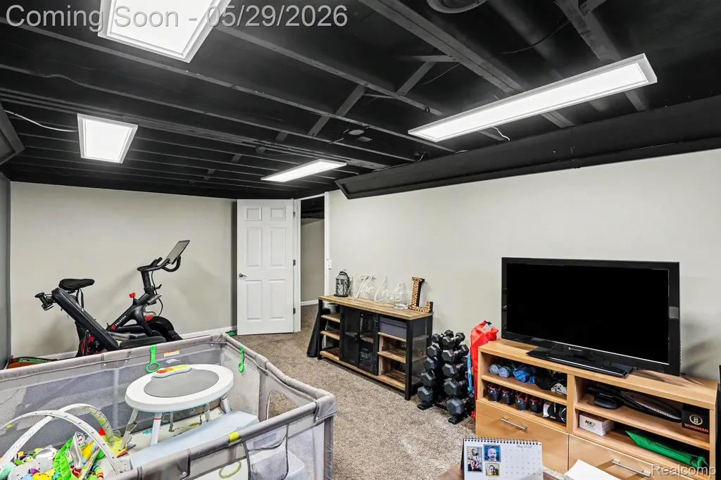 332 E Parker Avenue Madison Heights City MI 48071